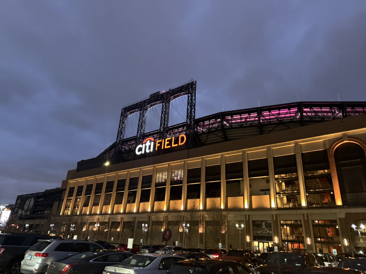 OjedaJay's tweet image. Opening day is a little over a week away. I’m gonna be giving out a pair of tickets to a @Mets game @CitiField sometime after next week. So like this post and resend and must be following me to win!!! #lgm also I have great seats for sale pm me if interested