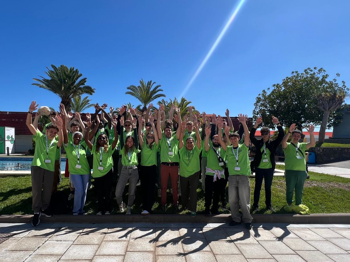 IES El Rincón (@ieselrincon) on Twitter photo 🚀💡 ¡Otro año en el #Makeathon2025! El <a href="/ieselrincon/">IES El Rincón</a> presentó proyectos de Smart Buildings y Agrosos en INFECAR. 🌱🔋 Gracias a EduDemos y a la Fundación Sergio Alonso. 👏 #SmartGreenIsland #Innovación #FP 🚀💡 ¡Otro año en el #Makeathon2025! El <a href="/ieselrincon/">IES El Rincón</a> presentó proyectos de Smart Buildings y Agrosos en INFECAR. 🌱🔋 Gracias a EduDemos y a la Fundación Sergio Alonso. 👏 #SmartGreenIsland #Innovación #FP