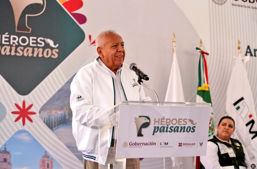 fgymexico's tweet photo. 🇲🇽 ¡Bienvenidos a casa, paisanas y paisanos! 🇲🇽

Desde #Pachuca, #Hidalgo, junto al gobernador @juliomenchaca_ y autoridades judiciales, legislativas, municipales, estatales y federales, dimos el banderazo de salida al Operativo de Semana Santa del Programa @heroespaisanos, que se llevará a cabo del 18 de marzo al 20 de abril.

Este esfuerzo, en coordinación con 40 dependencias, tiene como objetivo brindar información, seguridad, apoyo y vinculación a nuestros hermanos migrantes que retornan a casa para reencontrarse con sus familias y celebrar juntos, con el sazón del amor en la comida.

El programa cuenta con 479 observadores y 256 módulos distribuidos en el país, listos para atender y acompañar a quienes vuelven a su tierra.

#México te reconoce, te agradece y te abraza 🇲🇽❤️