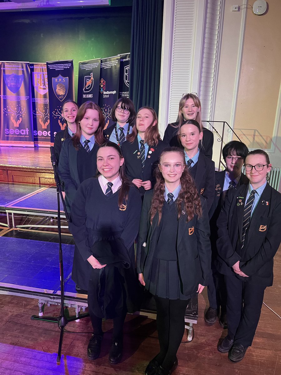 SEEAT Sings this evening #superproud of our fantastic students representing <a href="/DeanesPerform/">Performance@Deanes</a> <a href="/SEEATFamily/">seeat</a> - Well Done everyone #🤩👏🏼 #imatterasaperformer
