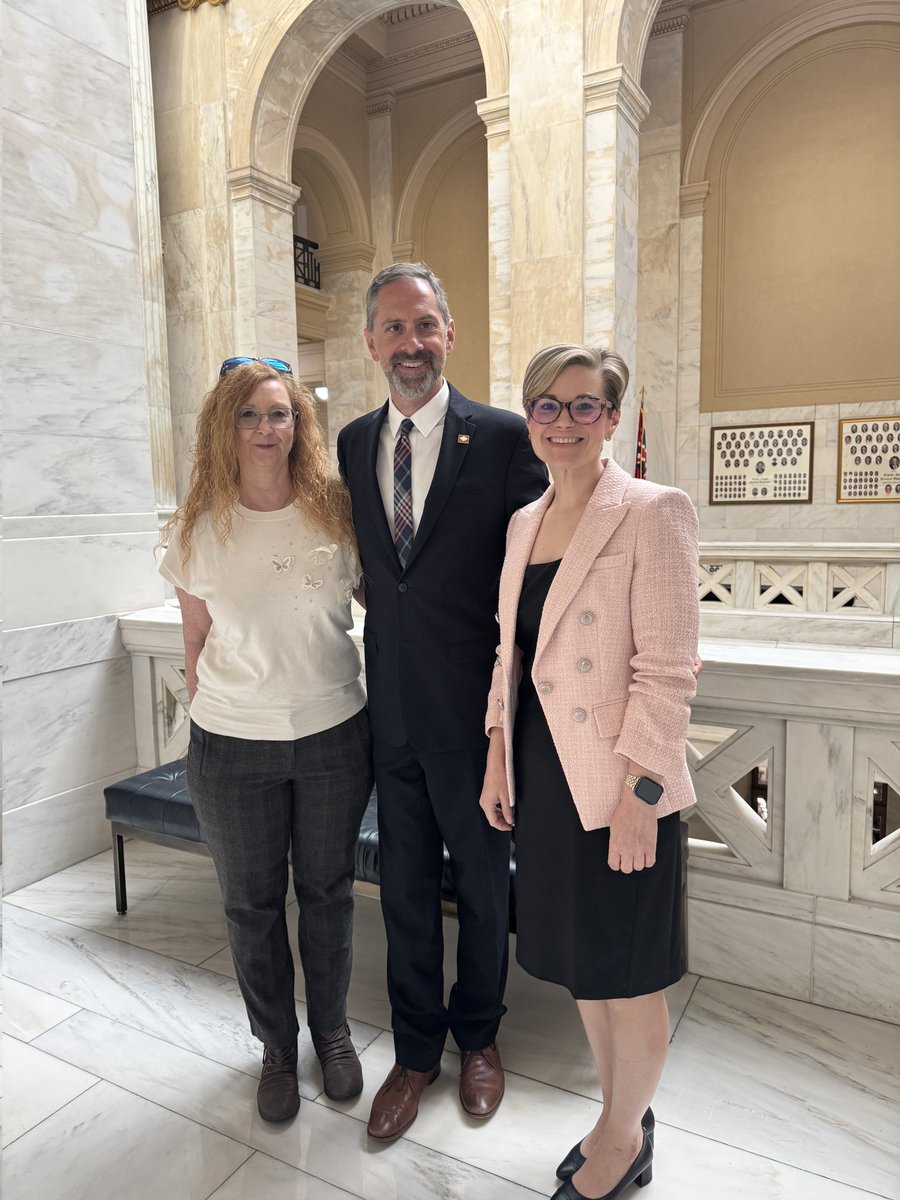 HRFK staff and board members are in Little Rock this week fighting to advance human rights protections for kids in the criminal justice system! 

HRFK Fellow, Laura Nicks, who was once serving a life sentence in Arkansas, is helping to educate policymakers on why reform is needed