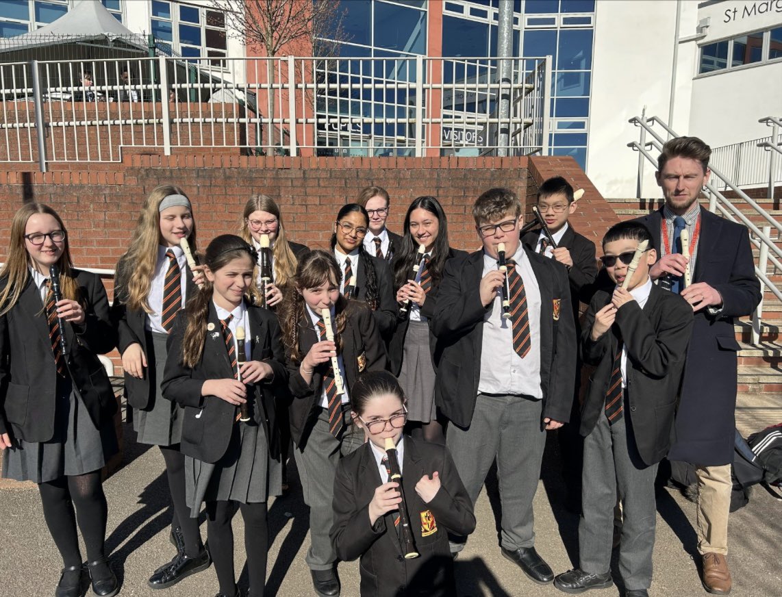 MusicSMW's tweet photo. 12 of our amazing musicians took part in the annual recorder festival at the Victoria Hall alongside 800 other students. They were positive role models for our collegiate primary schools and for all! A huge well done from Mrs Smith and Miss Hayes @StMargaretWard @StokeCMS https://t.co/azalCoMeYY