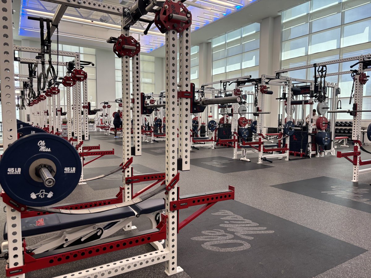 Bode_Shoaps's tweet photo. Was great to be up in Oxford with @OleMissFB! Thank you @CoachSchoonie and @CoachSchex for having me up and giving me a tour of the facilities and campus! #HottyToddy

@Granville_FB @CoachBecher @coach_leff https://t.co/7sHvibNOn7