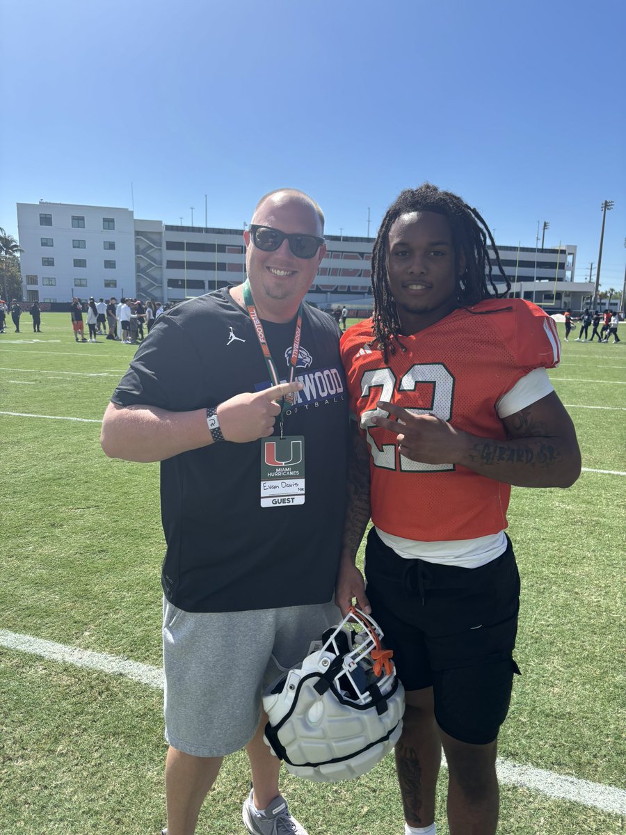 Coach_Davis (@coach_edavis) on Twitter photo Can’t be in Miami and not say hey to the guys! <a href="/GirardPringle/">Girard “G” Pringle Jr 4⭐️</a> <a href="/kellenwileyjr/">Kellenwileyjr</a> Can’t be in Miami and not say hey to the guys! <a href="/GirardPringle/">Girard “G” Pringle Jr 4⭐️</a> <a href="/kellenwileyjr/">Kellenwileyjr</a>