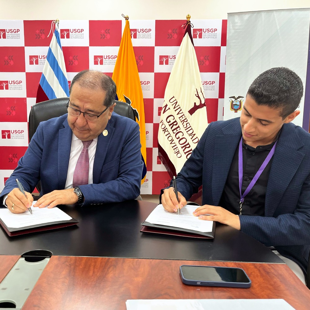 inmobiliarec's tweet photo. ¡Profesionales de primera en la administración de tus bienes! 🧑‍🎓

Nuestra Dirección Zonal 4 firmó un convenio para recibir a practicantes preprofesionales de la @USGPOFICIAL. Así, el Gobierno de #ElNuevoEcuador contribuye a la formación y vinculación laboral de los jóvenes 🇪🇨. https://t.co/8Nunw2flz9