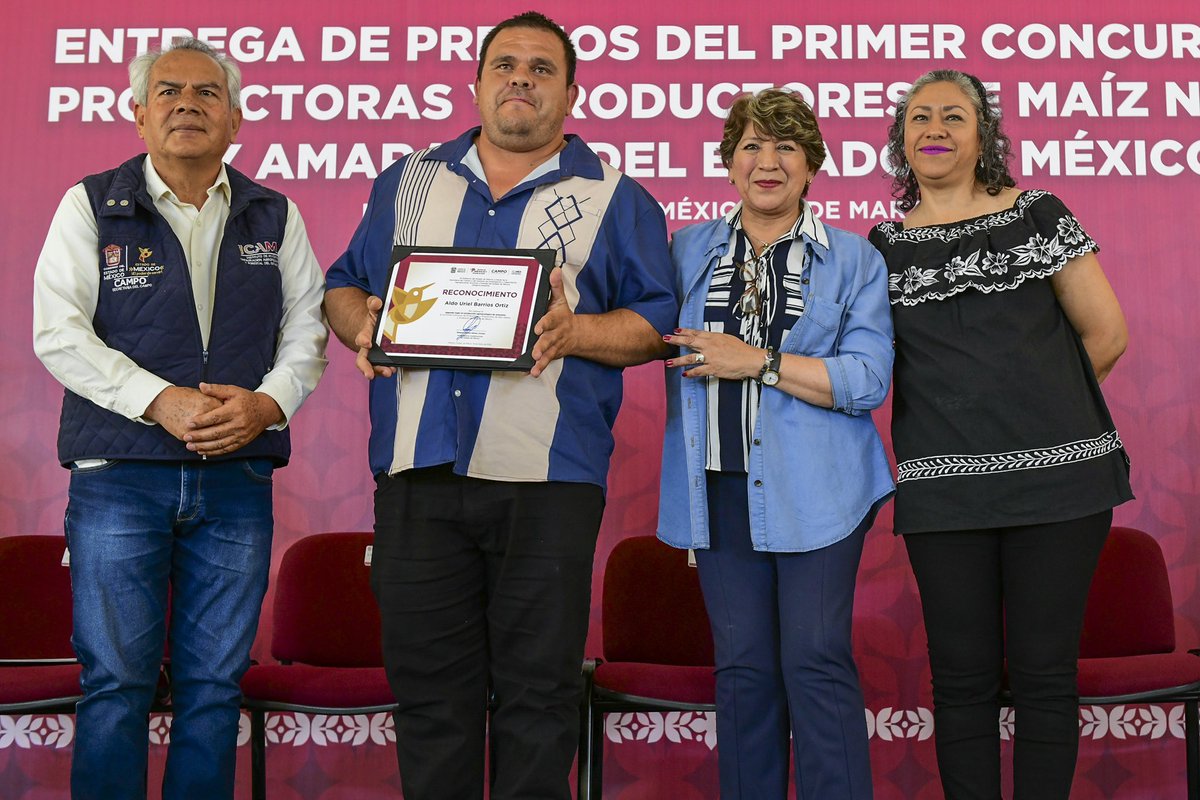 delfinagomeza's tweet image. 🚜👨🏽‍🌾 Transformar al campo es proteger y promover nuestra identidad y soberanía alimentaria. Pueden imponer aranceles, pero no se pueden llevar nuestro campo.
Al premiar la excelencia agroecológica en el Primer Concurso de Maíz Nativo y Amaranto del #EdoMéx, reafirmamos el…