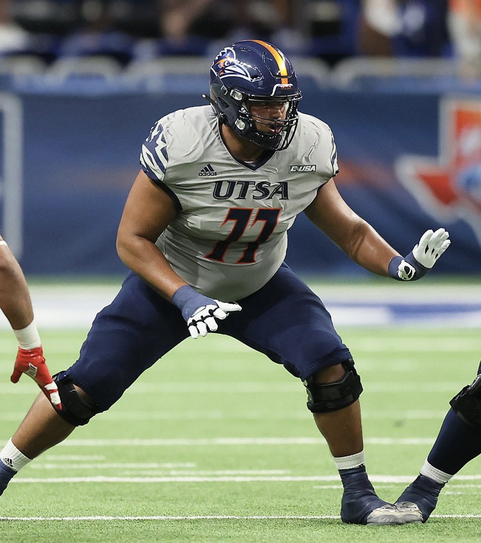 Nicholas “Nick” Howard 26’ (@nickhoward0070) on Twitter photo After a great conversation with <a href="/CoachPeterGray/">Peter Gray</a>, I am #Blessed to receive an offer from UTSA!!!
<a href="/CoachGotte/">Coach Gotte</a> <a href="/coachjbridges/">jamie</a> <a href="/OilerRecruiting/">Pearland Oilers Football Recruiting</a> <a href="/UTSAFTBL/">UTSA Football 🏈</a> After a great conversation with <a href="/CoachPeterGray/">Peter Gray</a>, I am #Blessed to receive an offer from UTSA!!!
<a href="/CoachGotte/">Coach Gotte</a> <a href="/coachjbridges/">jamie</a> <a href="/OilerRecruiting/">Pearland Oilers Football Recruiting</a> <a href="/UTSAFTBL/">UTSA Football 🏈</a>