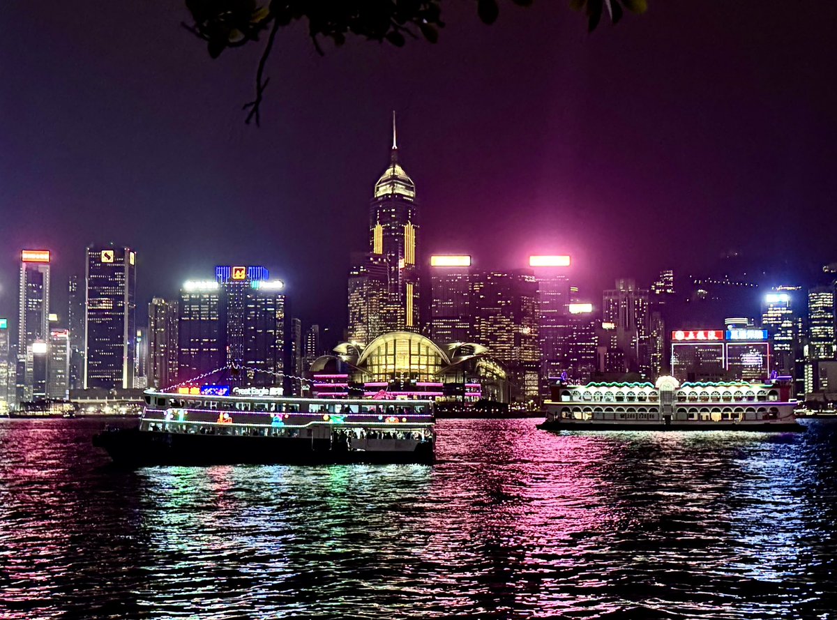 themiller46's tweet photo. It’s been an amazing 3 weeks in Asia! Can’t believe the trip is over so soon!! Back to reality and catching the last few #Hornets games of the season! 🤩

#Singapore #KohSamui #Bangkok #Saigon #HoChiMinh #HoiAn #Hanoi #Macau #HongKong #Travel #Asia https://t.co/hTvXCHkGwf
