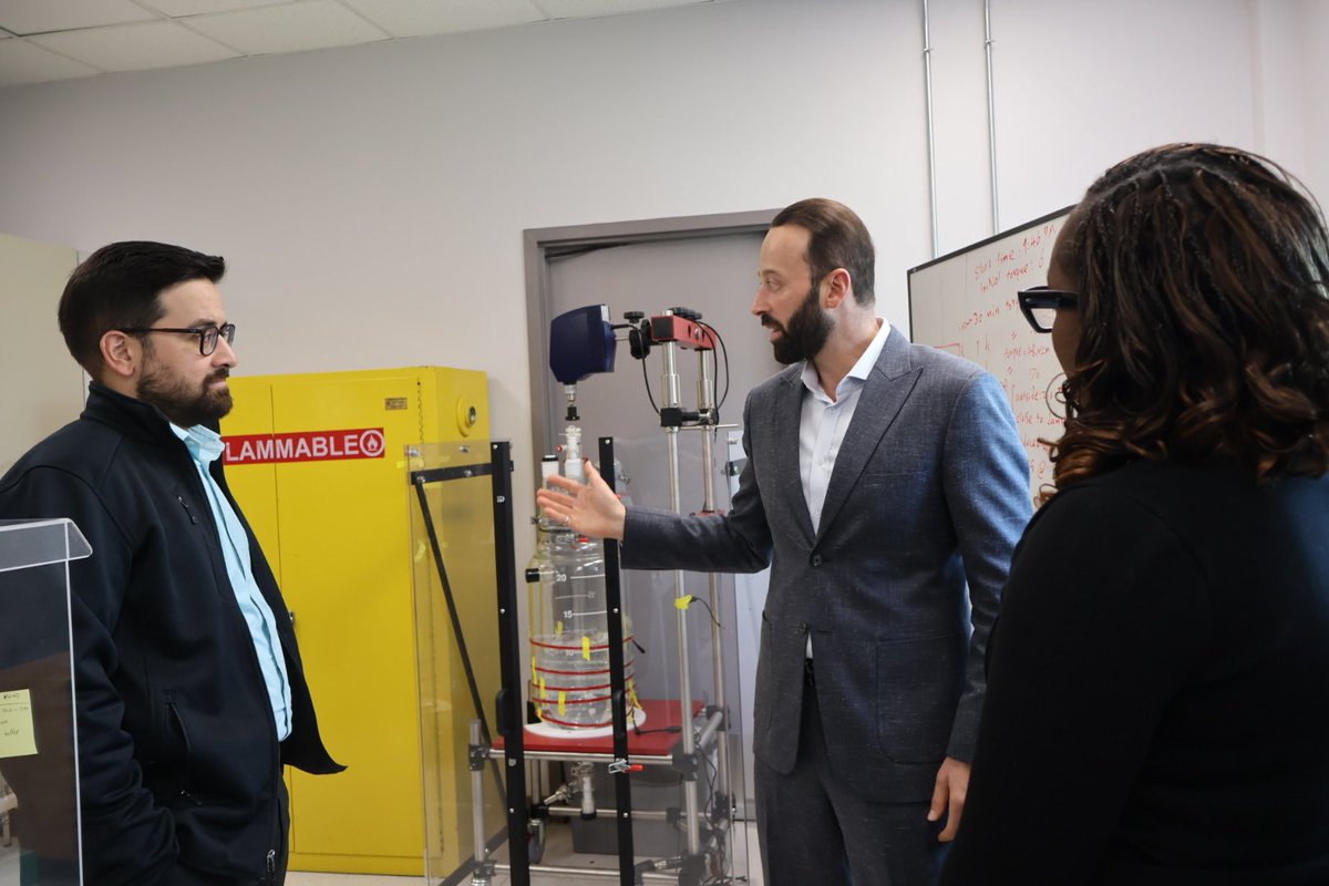KayabagaArielle's tweet photo. Great meeting @PolyAnalytik , and learning about the exciting research and innovation right in our backyard and great conversation around the supports needed to strengthen our businesses right now! https://t.co/Feuh601vUw