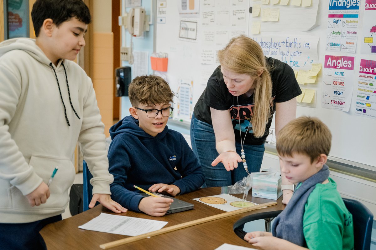 BethpageUFSD's tweet image. Pi Day = the perfect excuse for a little friendly math competition! 🥧➗📏 Central Boulevard fifth graders put their measurement skills to the test, proving that no matter the size of the circle, π always adds up to fun! #PiDay #MathMagic #WeAreBethpage