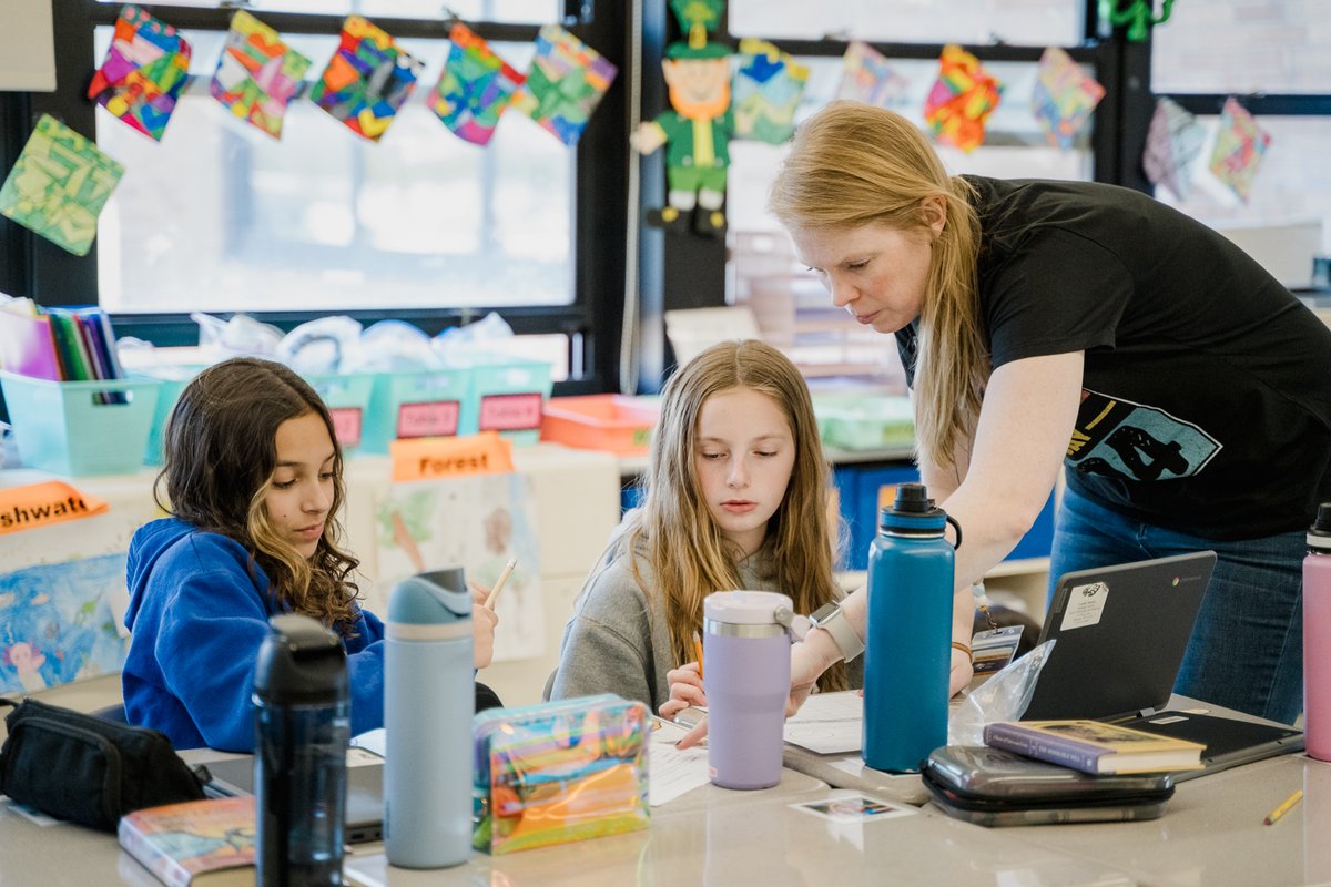 BethpageUFSD's tweet image. Pi Day = the perfect excuse for a little friendly math competition! 🥧➗📏 Central Boulevard fifth graders put their measurement skills to the test, proving that no matter the size of the circle, π always adds up to fun! #PiDay #MathMagic #WeAreBethpage