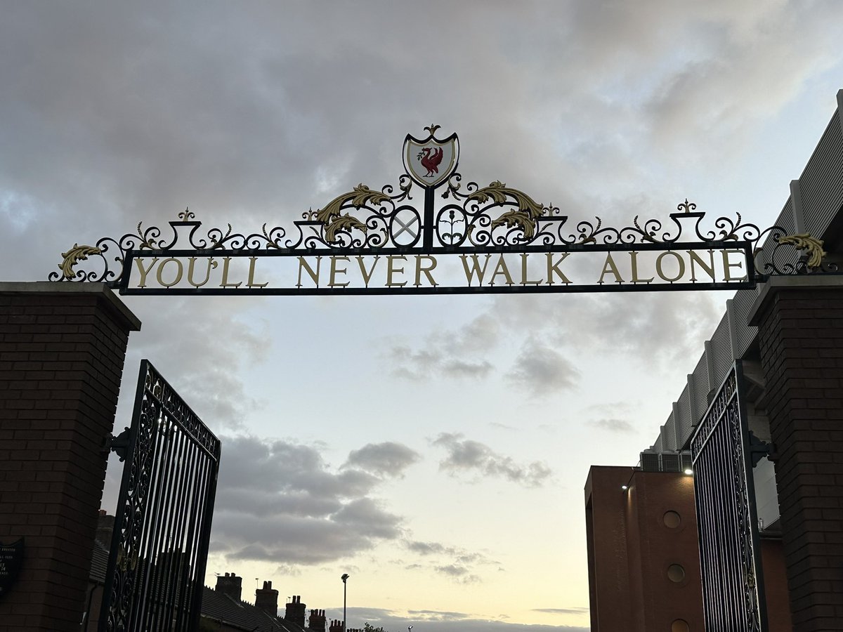 Giovanni Marchegiani (@gio_marchegiani) on Twitter photo 🏟️ Anfield is singing “You will never walk alone” ⚽️ and indeed I was in great company at <a href="/roux_group/">The Roux Group</a> <a href="/nhsUHLG/">NHS University Hospitals of Liverpool Group</a>
🔴 Warm hospitality and a top notch parterre of young HPB surgeons 🇬🇧 with the big support of <a href="/PancreaticCanUK/">Pancreatic Cancer UK</a>
Thank you 😊 Liverpool!!! 🏟️ Anfield is singing “You will never walk alone” ⚽️ and indeed I was in great company at <a href="/roux_group/">The Roux Group</a> <a href="/nhsUHLG/">NHS University Hospitals of Liverpool Group</a>
🔴 Warm hospitality and a top notch parterre of young HPB surgeons 🇬🇧 with the big support of <a href="/PancreaticCanUK/">Pancreatic Cancer UK</a>
Thank you 😊 Liverpool!!!