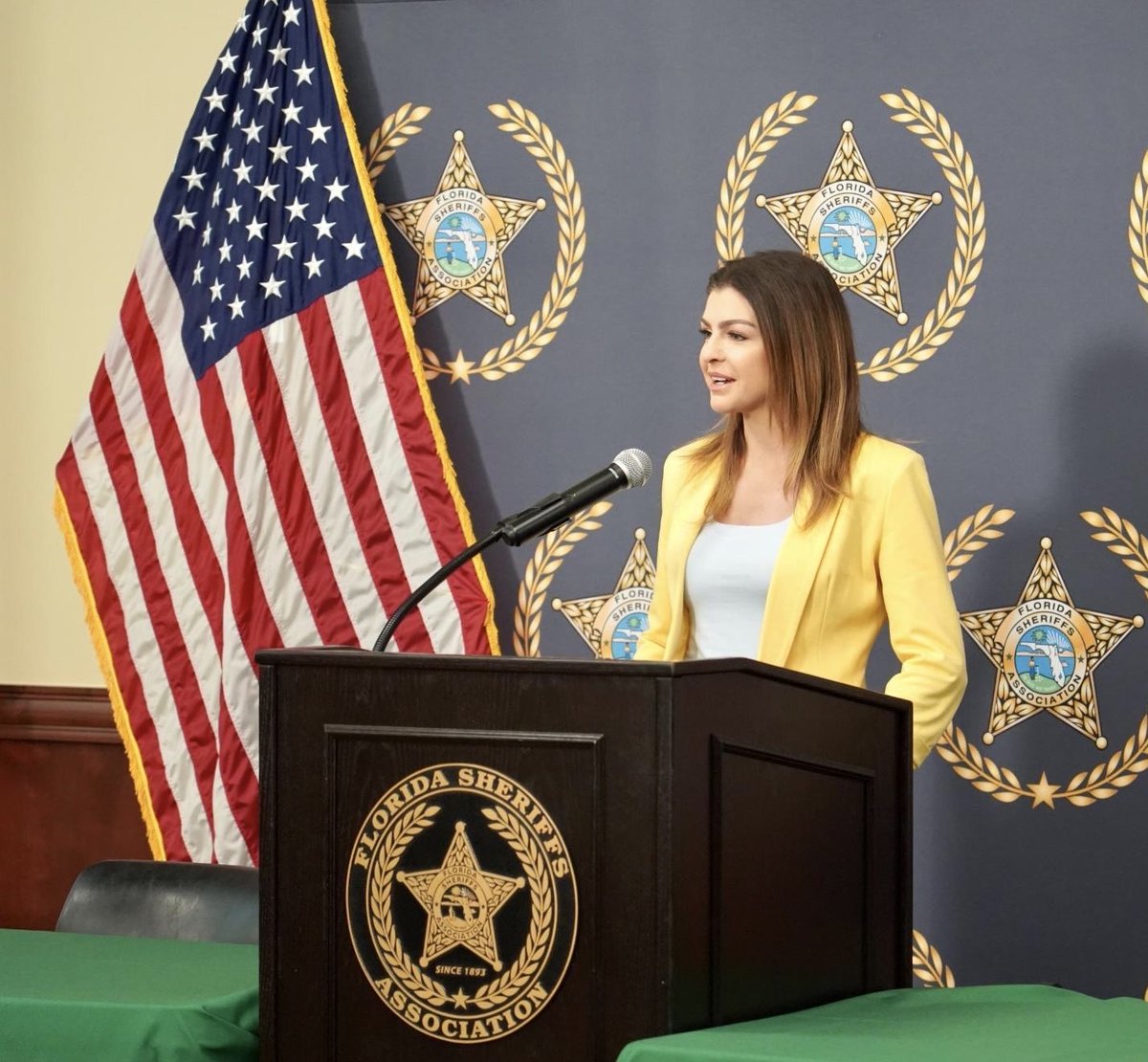 Casey DeSantis (@caseydesantis) on Twitter photo In Florida, we honor and respect our great men and women of law enforcement!
Enjoyed meeting with the <a href="/FLSheriffs/">Florida Sheriffs Association</a> Womenâs Leadership Academy. Thank you for your service. In Florida, we honor and respect our great men and women of law enforcement!
Enjoyed meeting with the <a href="/FLSheriffs/">Florida Sheriffs Association</a> Womenâs Leadership Academy. Thank you for your service.