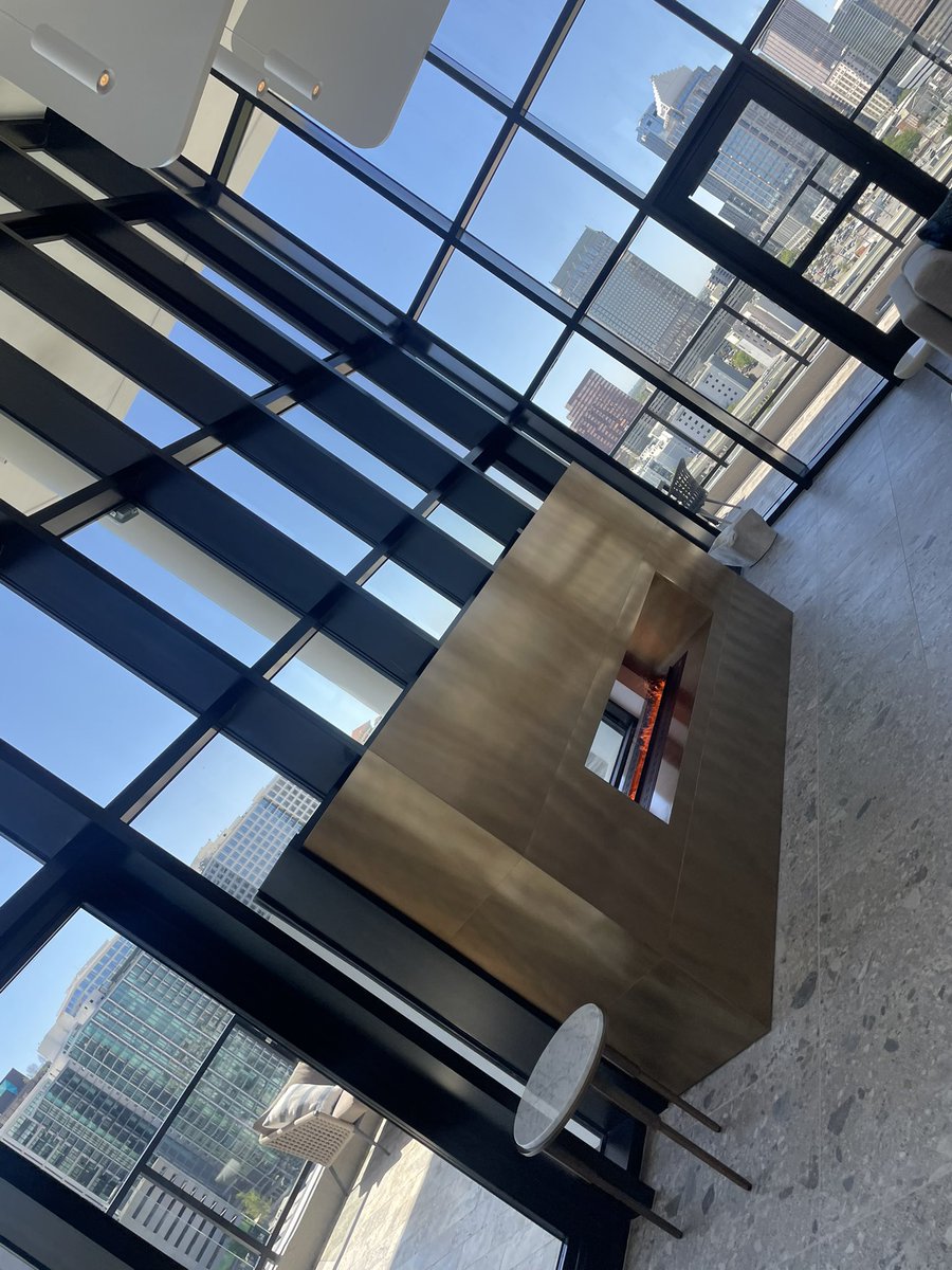 Same nigga on n’ off da court ⚡️⛹🏾‍♂️