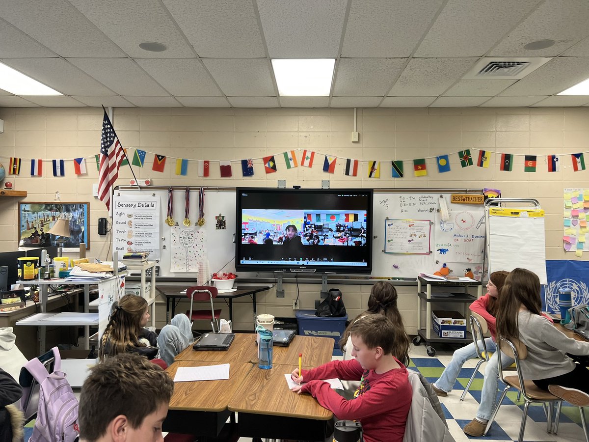 MichaelJDunlea's tweet photo. A great day collaborating w/ @CollinsNBCT &amp; her 2nd graders as we come up with our @harmony_sel goals. My 5th graders are mentors &amp; reading buddies to their Memphis friends. We are all better when we are together. https://t.co/J2ZHTvpzN1 https://t.co/XcfsDs5hzK