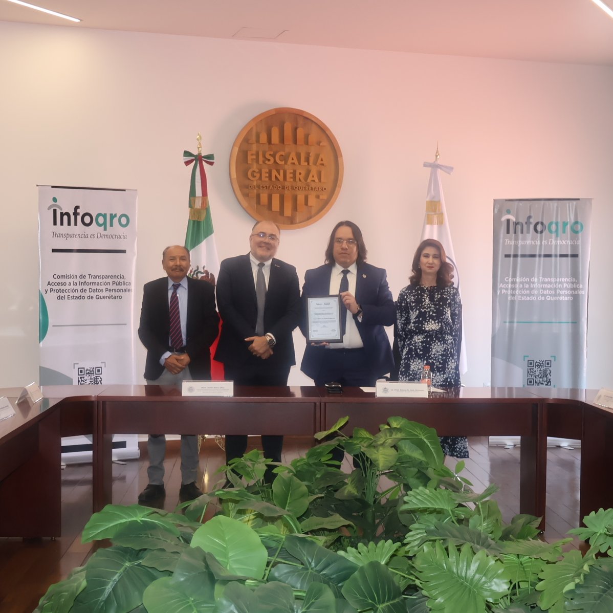 Infoqro tweet media