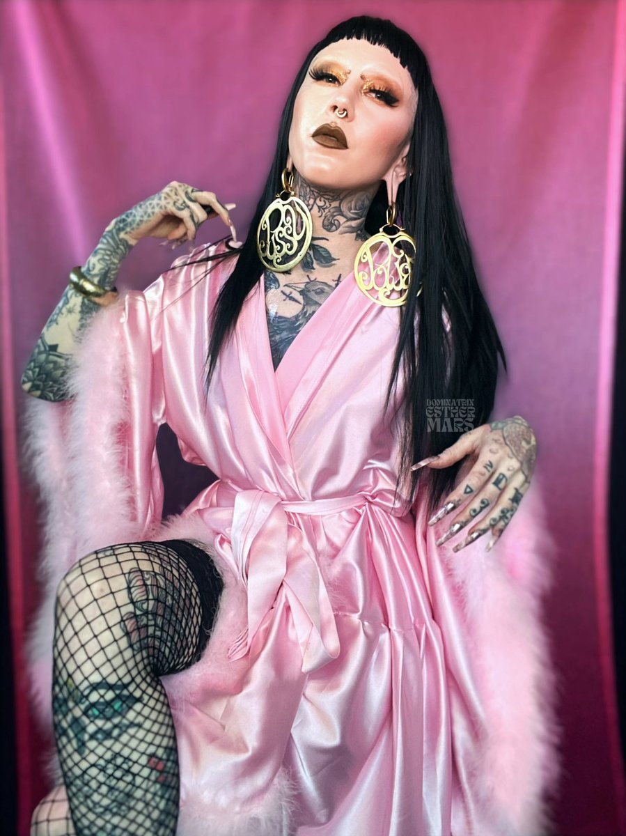 dominatrixmars's tweet photo. This robe is softer than your spine. ☠️
Be useful & prove your worth.
Tribute, kneel, or be forgotten.
🔁 RT if you understand your place.
💬 Reply & tell me why you deserve my attention.
#DarkFeminineEnergy #AltGoddess #LuxuryLifestyle #ObeyMe https://t.co/uTLVu2oJj1