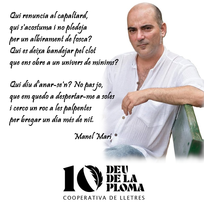 Ho agafe dels Deu de la ploma. Cooperativa de lletres, que han celebrat així el Dia de la poesia catalana a Internet amb #ManelMarí: facebook.com/photo?fbid=102…