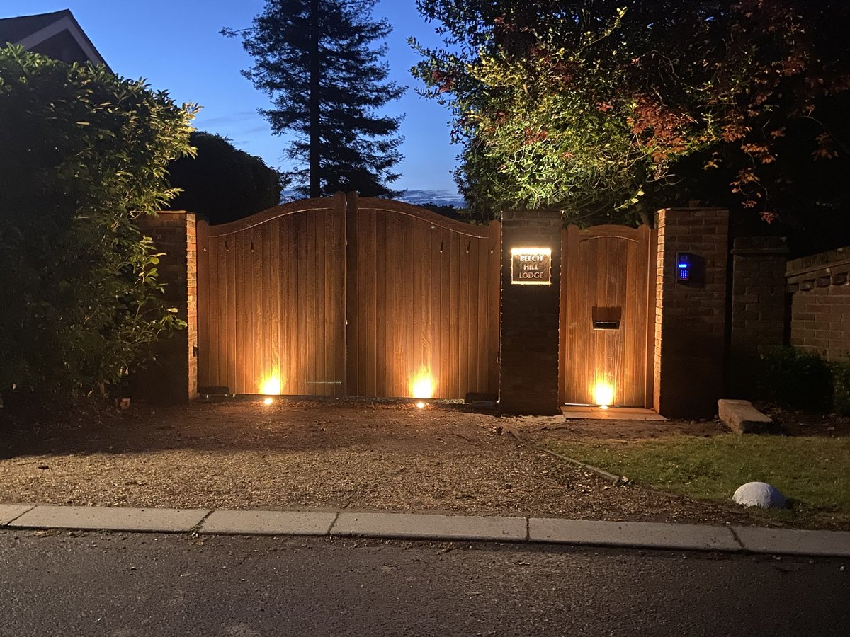 Longer evenings are on the way—time to get your outdoor lighting sorted! From garden spots to full security setups, we’ve got you covered. Drop us a message and let’s #GetItDone. ⚡💡 #OutdoorLighting #PowerElectrical #SBSWinnersHour