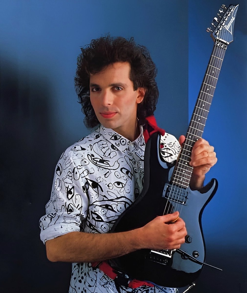 Throwback to 1980s picture day at @Ibanezofficial — “all eyes on Joe” 🤔🎸