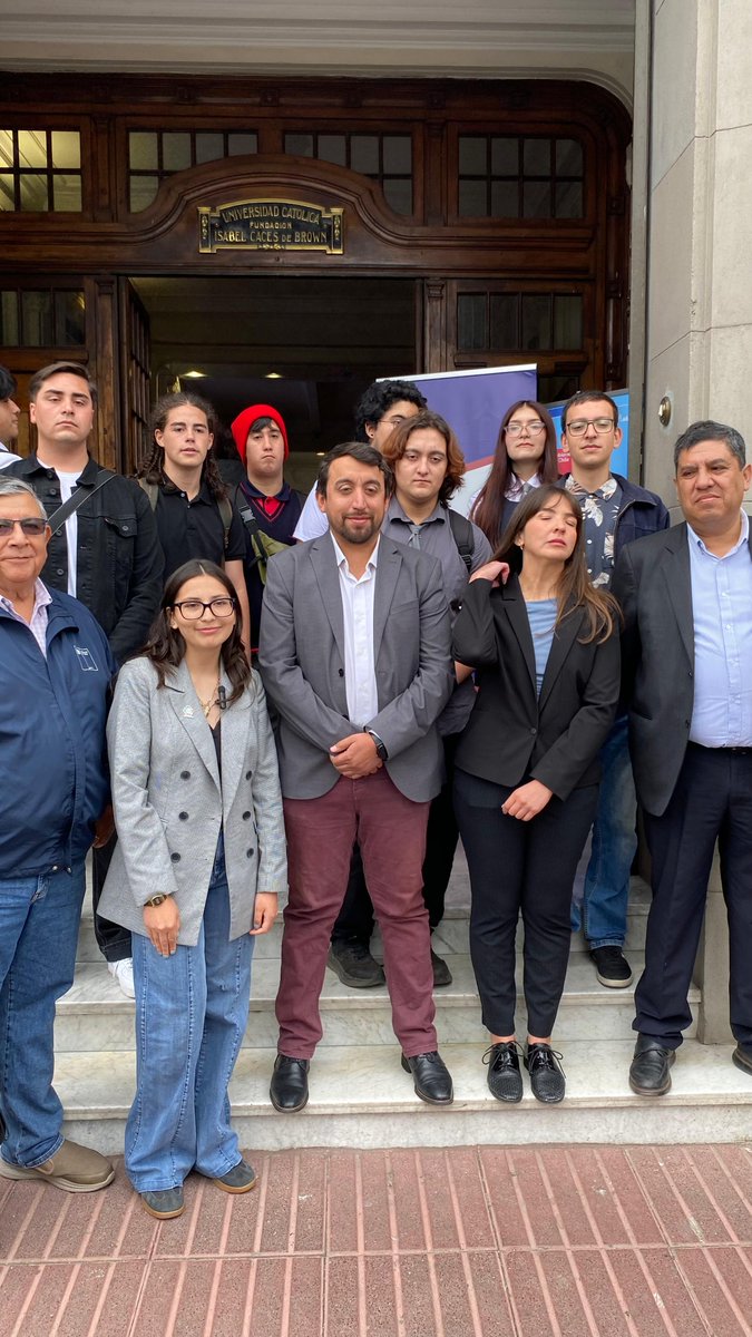 Seremitt Valparaíso: Con un llamado a sacarse la foto para la TNE 2025, autoridades y estudiantes entregaron su respaldo a la Mesa del Buen Trato en el Transporte Público