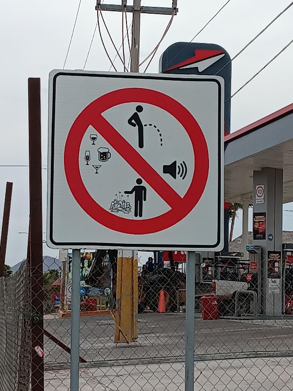skyyeryder's tweet photo. Things NOT to do in San Marcos. https://t.co/gT5M3fCksr