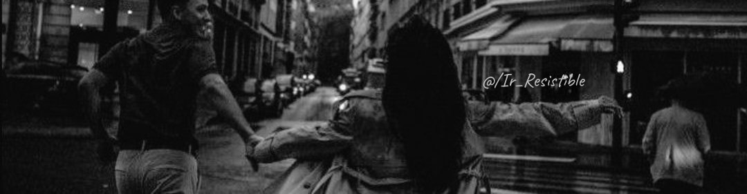 "Sen hep benim solumda kal"..❦..