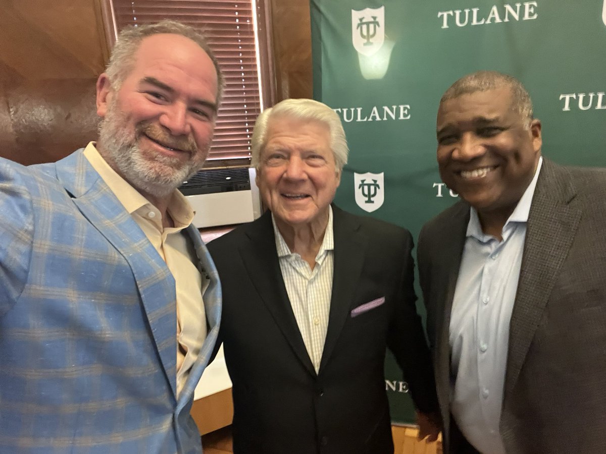 LaSportsHall's tweet image. New Orleans officials declared Feb. 5 as "Terry Bradshaw Day" to honor the NFL Hall of Famer &amp;amp; Louisiana native, marking 50 years since his first Super Bowl win in #NOLA. LSHOF Foundation Pres. Ronnie Rantz was there to support Bradshaw, who was inducted into the #LSHOF in 1988.