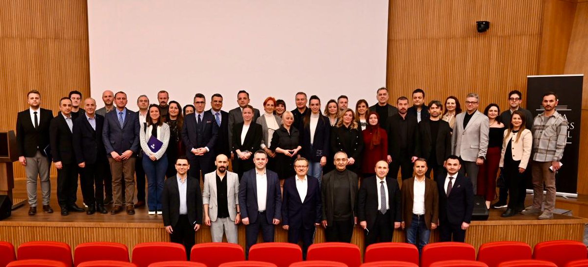 🔘 Girişimcilik ve Üniversite Sanayi İşbirliği Konseyimiz, kentin girişimcilik ekosistemini daha da ileri taşımak adına iş dünyamızın yaşam boyu eğitim merkezi Bursa Business School’da bir araya geldi. 

🔘 Yönetim Kurulu Üyemiz Abidin Şakir Özen, Konsey Başkanımız Hakan