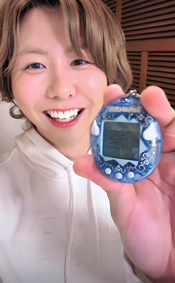 りょうちゃん Gy4aJTtaoAEt3R8.jpg