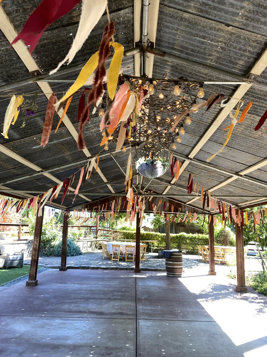 SOVAGARDENS's tweet photo. This makes us feel like dancing? How about you?  Check out Sova Gardens in Sebastopol for your next special event! (Link in Bio) #sovagardens #dancethenightaway #wefeelgood https://t.co/TIGsNm1P5V