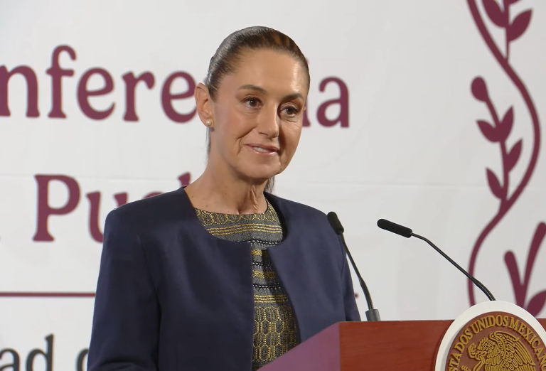 Juan_OrtizMX's tweet photo. 🗳️📌 MONREAL ANUNCIA QUE SHEINBAUM RETIRA SU REFORMA AL ISSSTE 

Ricardo Monreal confirmó que la presidenta Claudia Sheinbaum retiró su iniciativa de reforma a la Ley del ISSSTE. 

Esta reforma buscaba cambiar el esquema de cuotas de salud y ampliar el papel del Fovissste en la vivienda para burócratas.

📍 ¿Qué proponía la reforma?

⭕ Que las cuotas del seguro de salud se calcularan sobre el salario integrado (no el sueldo base).
⭕ Que el Fovissste pudiera comprar, construir y rentar viviendas para trabajadores del Estado.
⭕ Captar 11,100 millones de pesos adicionales para financiar servicios médicos.

📍 ¿Por qué la retiró?

El anuncio llega en medio de negociaciones con el magisterio, sector que ha mostrado resistencia a cambios en sus esquemas de cotización y beneficios.