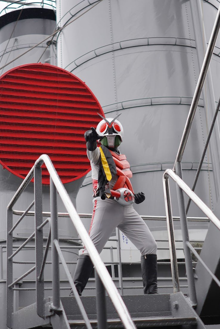 sarumusashi0302's tweet image. 皆様おはようございます😃
今日はお足元にお気をつけてお過ごしください！
宜しくお願いします🤝　
『父の願いが俺の血に悪い奴らに負けるなと叫んでいるぜいつまでも🎶』
📸ミティさん
リニューアルXマスク、ベルト一式（ライドル、レッドアイザー等）tetsuさん
#記念艦三笠
#三笠公園
#東郷平八郎