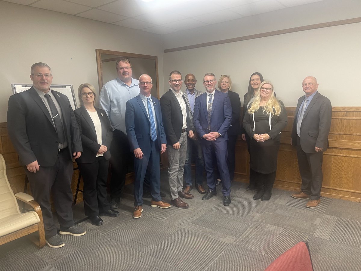 Today, the Regina Public School Board met with Minister of Education Mr. Hindley and his colleagues. The discussions were productive, addressing funding challenges, space and the complexities within the classroom.