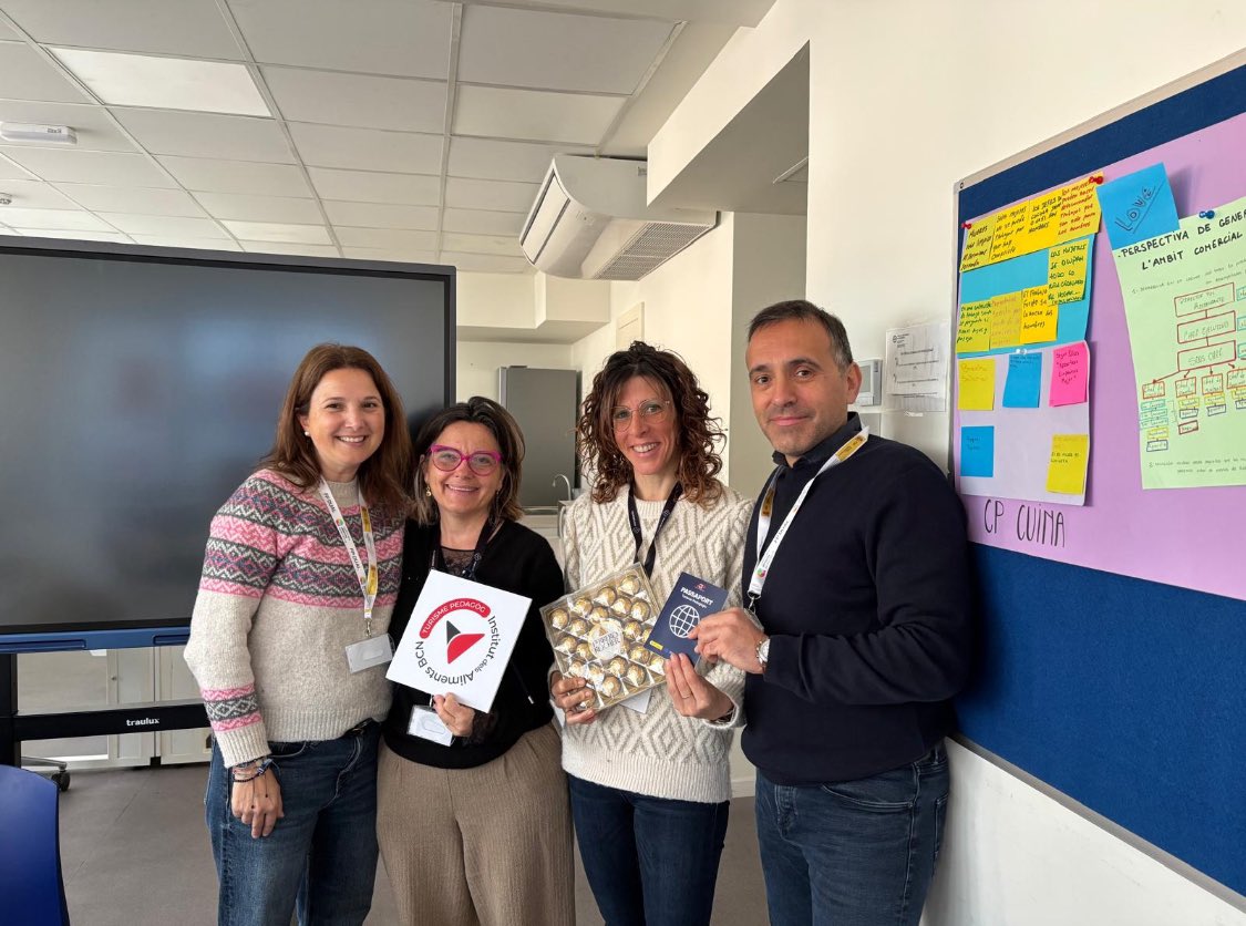 marian_camps's tweet photo. Primera Jornada de Jobshadowing a Catalunya @ActivaFp . Amb 4 seus: @InsAlimentsBCN @ICallipolis @IRBLleida_Info @InsXifra Treballant l’observació entre iguals amb la Xarxa de Turisme Pedagògic. Una experiència enriquidora i única. Gràcies per fer-ho possible CRPFP @educaciocat https://t.co/WSZFF3E3LM