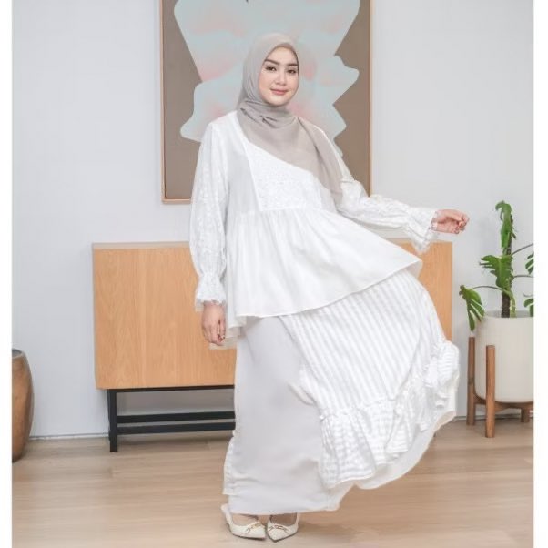 tiputipudunia's tweet photo. @chilluvs Aku tambahin nih kak versi putih 😍 
🛒 https://t.co/FqVrjbRFZu https://t.co/ExWT2vAPuL