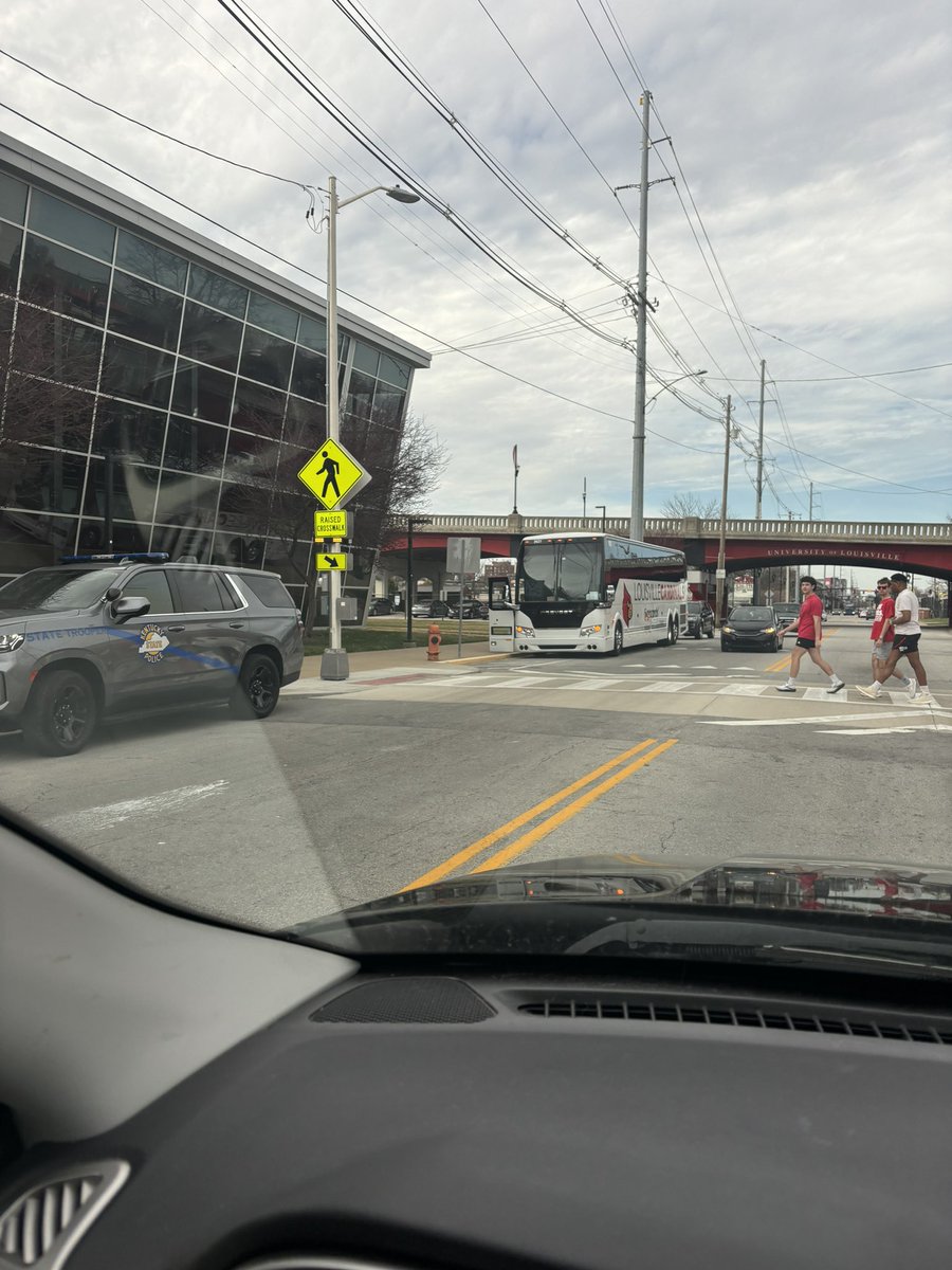 CreightonHarley's tweet photo. Loading up right now, time to paint Lex red!   #BeatCreighton  #PoweroftheUnit https://t.co/amlpBtqQXJ