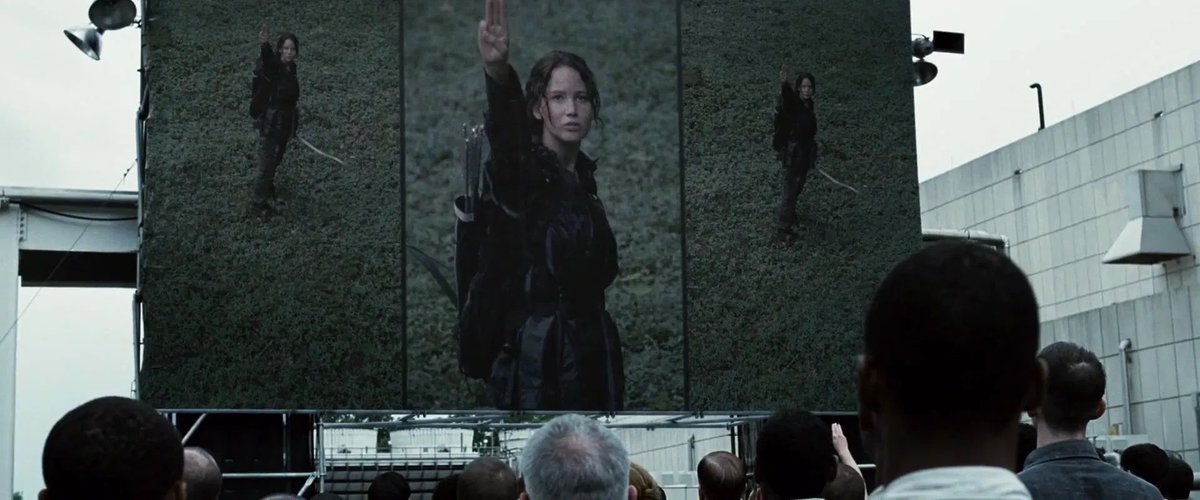 Jennifer Lawrence Source tweet media