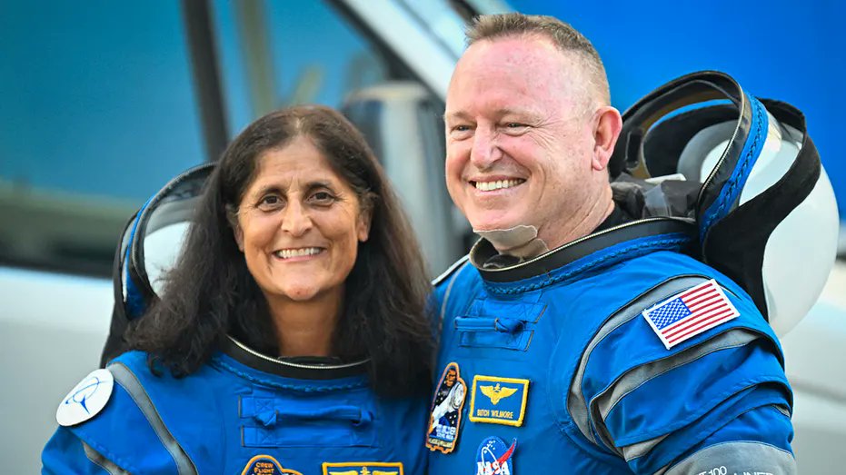 Look whos back !!! WELCOME HOME ASTRONAUTS !!!