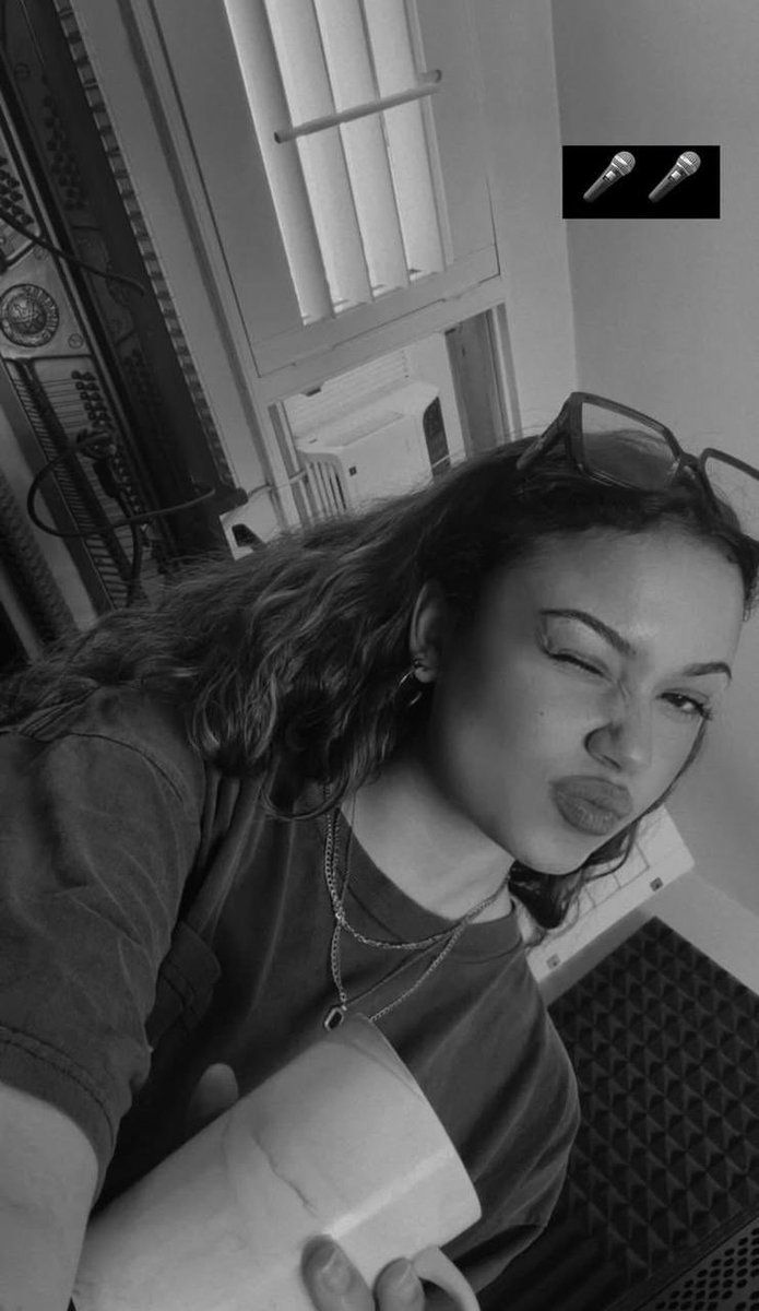 SENTINDO QUE VEM MÚSICA NOVA! 🥹 — Novo story compartilhado pela Madison Bailey.