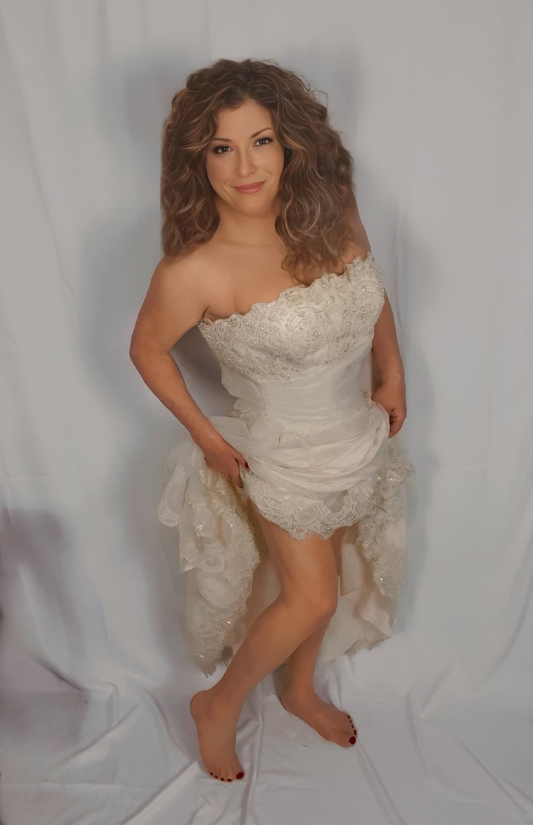 JayDax12's tweet photo. All i need now is put on my stockings
#transbride #weddingdress #crossdress #male2female
#bridetobe #cd #boyswillbegirls #feminization #jacquelinedax #mtftransgender #bridal #transbridecrossdressermodel https://t.co/uShcwNfHta