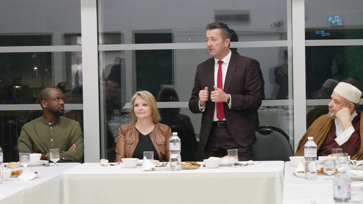 ➡️Un hommage sincère et des remerciements appuyés à la communauté musulmane de Poissy dans ce quartier de La Coudraie de <a href="/villepoissy/">Ville de Poissy</a>, là où tout a commencé pour moi.

➡️A l’invitation  de Silima Sagna, Président de l’Association des Citoyens Musulmans Pisciacais Poissy-La