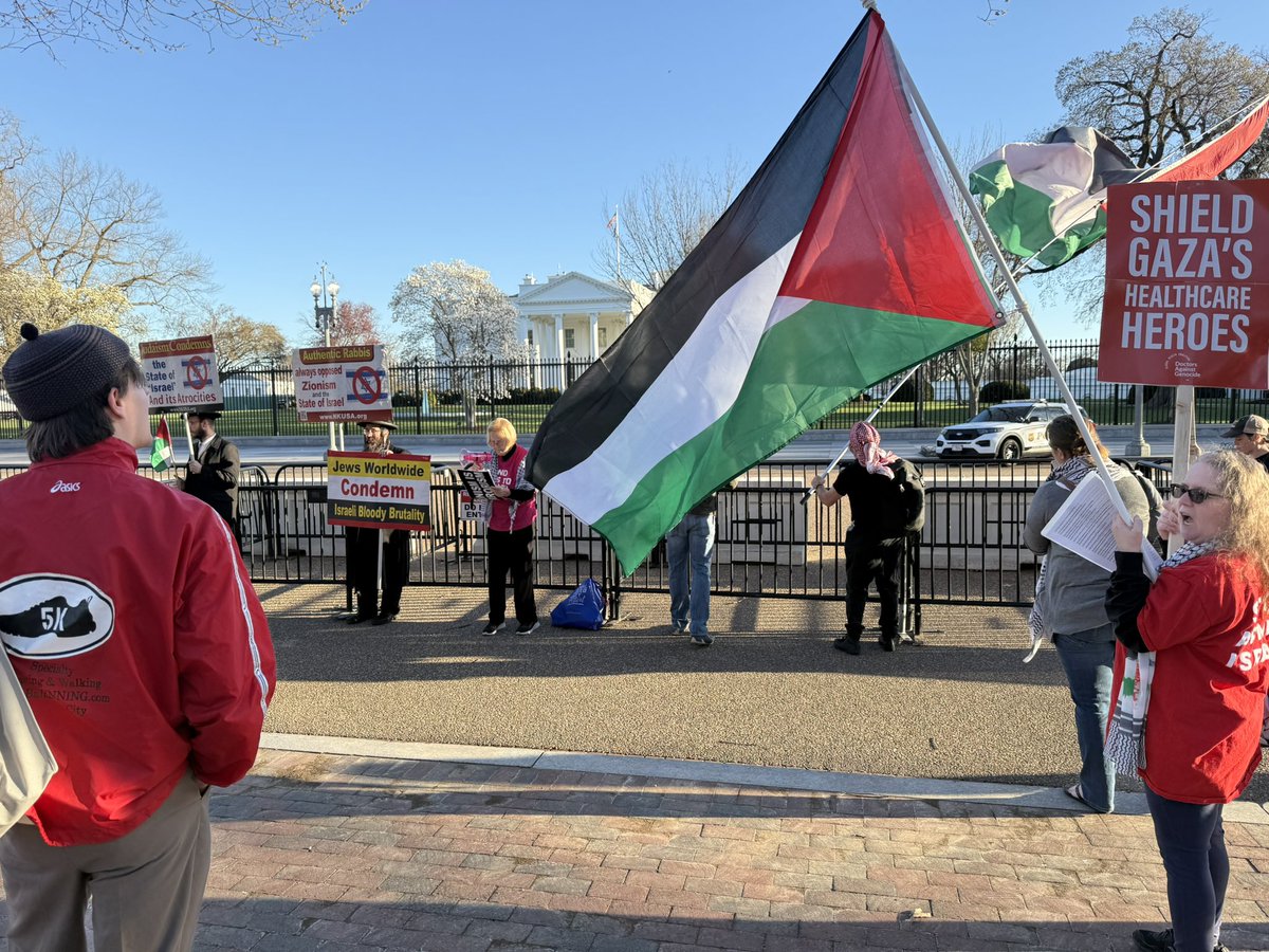 samhusseini's tweet photo. NOW. Protest at White House just starting to build. 

“Trump says America First / 
Our taxes fund Israel’s blood thirst”
🩸💵🩸💵 🩸💵🩸💵 🩸💵🩸💵 

Smart 🧠 💪 — The bullhorn is likely to get picked up by the media doing their shots outside the White House. Never been a better reason to tune into the nightly news.