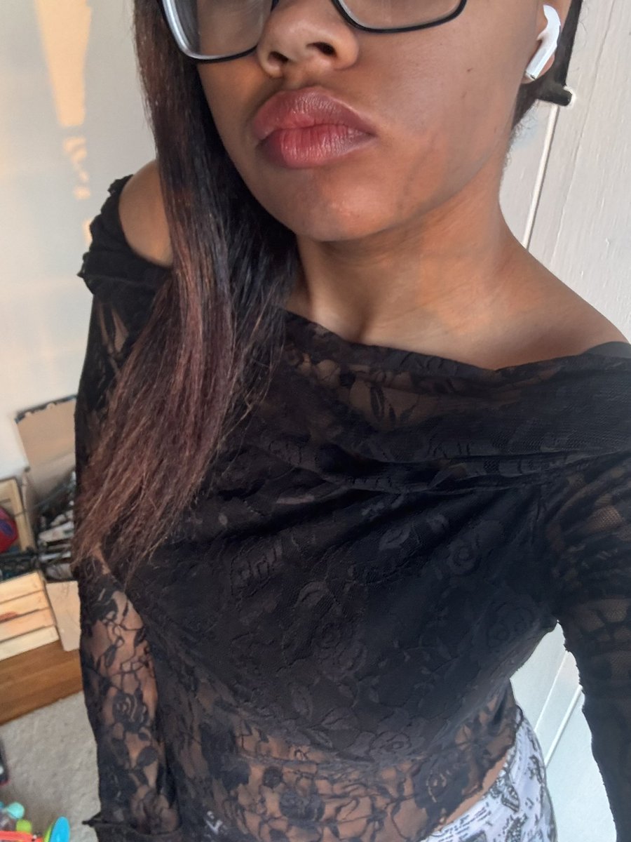 Damn mama what’s your name? 😍🥰💋