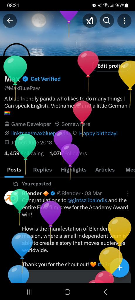 MaxBluePanda's tweet image. Balloons in the sky
Another year has passed 
It is my cake day