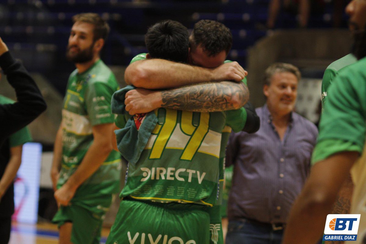 BasquetTotal's tweet photo. #LUBxBT | ACAMPANDO EN PRIMERA 

En un juego con final apretado, Urupan venció como visitante a Biguá y aseguró su permanencia en Liga Uruguaya para la próxima temporada.

📝 @Cristiaan014 
📸 @xgabrieldiazx 

👉🏻 https://t.co/JDR4vsMVKg https://t.co/XRatQniX1p