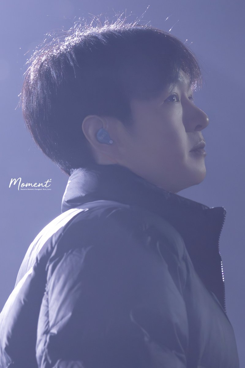 250209 &lt;The Wayfarer&gt; 앵콘 막콘 사첵 이창섭✨

반짝이는 눈이 예뻐서
나도 모르게 빤-히 바라보게 돼 

#비투비 #BTOB #솔로콘서트
#이창섭 #LEECHANGSUB
#비투비에게_날아온_파닥Pic 

<a href="/LeeCS_BTOB/">이창섭</a>