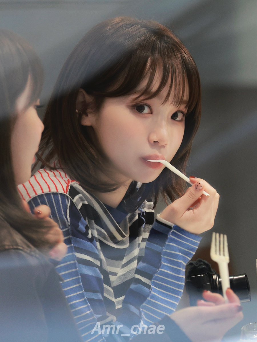 AAAriamash's tweet photo. 250318

🍮🍴

#김채원 #CHAEWON #チェウォン #르세라핌 #LE_SSERAFIM https://t.co/votxHUB7VS