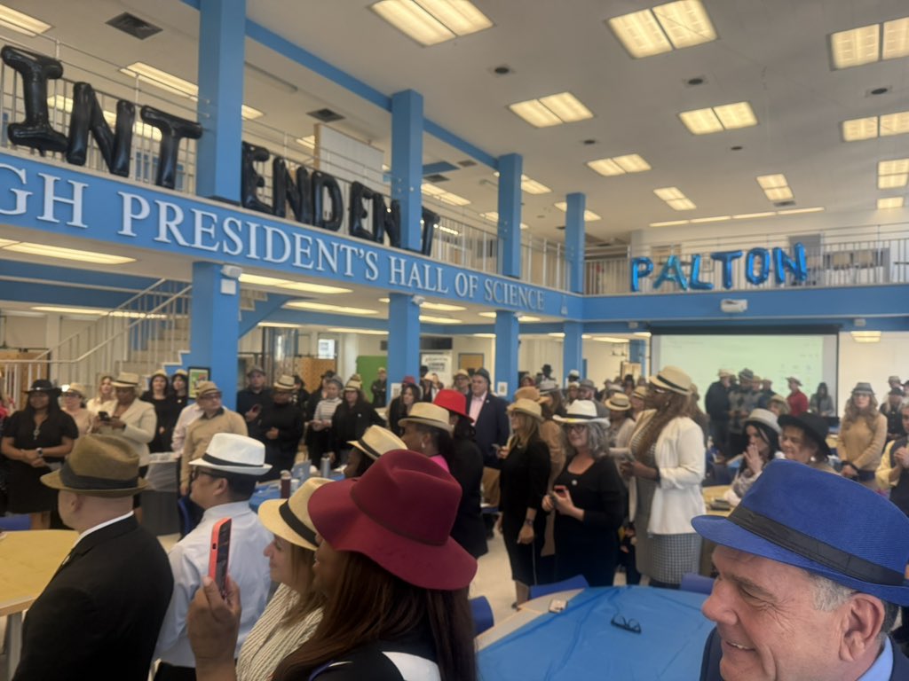 david_possner's tweet image. Leaders wear many hats, but it’s not the hat that makes the leader, but the leader that makes the hat.  Welcome home Superintendent @DocPalton.  Proud to call you my boss! @CSD31SI