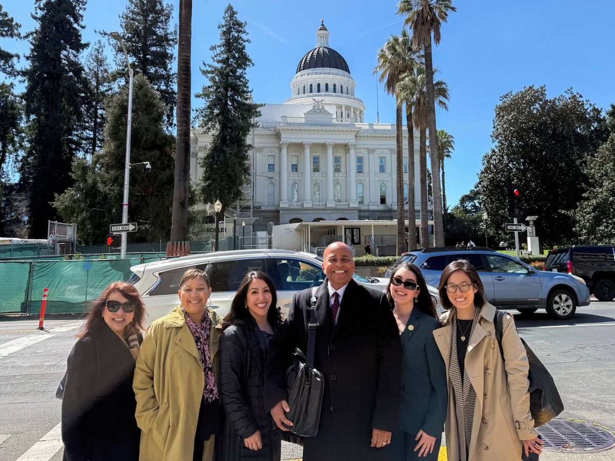 csuf's tweet photo. Titans are at the California State Capitol! 🎉 @calstate Fullerton President Rochon is attending #CSUAdvocacyDay in Sacramento to meet with state lawmakers and advocate for stronger higher education policies and funding. #CSUSupport #StandWithCSU #AdvocateForHigherEd https://t.co/4gFidqWo0l